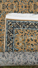 مصلى الروضة الشريفة بيج ذهبي